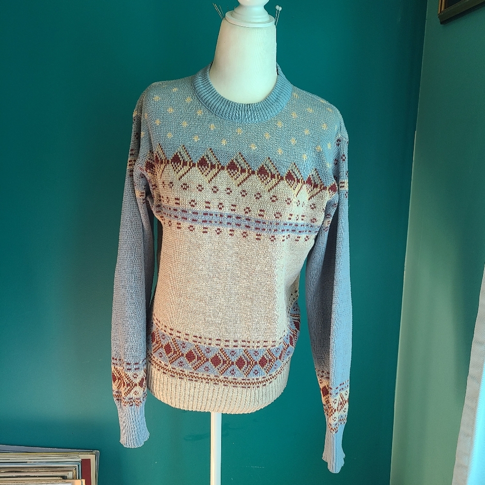 Size medium/ Vintage crewneck sweater, 1970s sweater, academia, fair isle